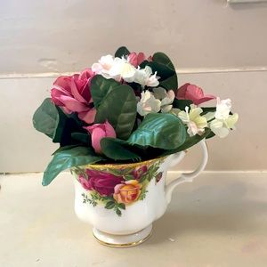 Real Gold 22k Flower Vase